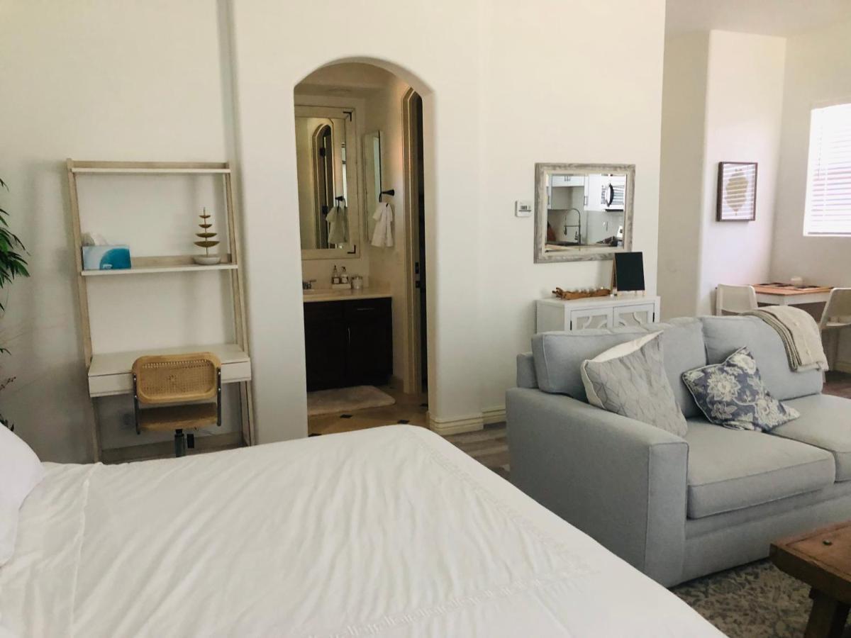 Beautiful Private Casita/Guesthouse W/ Kitchen, Access To Pool/Spa Гудиър Екстериор снимка